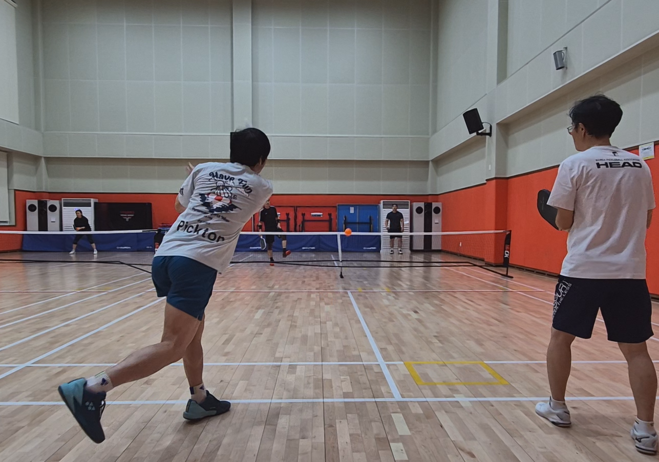 피클볼 기술 향상: 포핸드 탑스핀 딩크로 네트 플레이의 강자가 되세요! - 광주 피클코어 픽턴