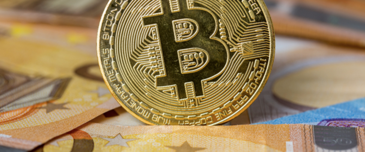 디지털화폐와 투자와 재테크를 설명하는 사진