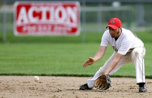 야구 수비 사진
