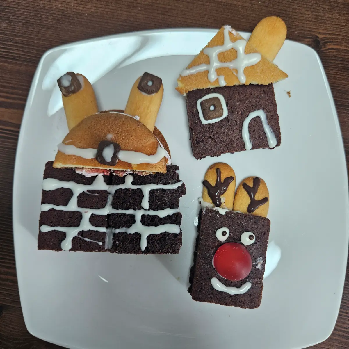 굴뚝에-빠진-산타-만들기-완성작품-아들