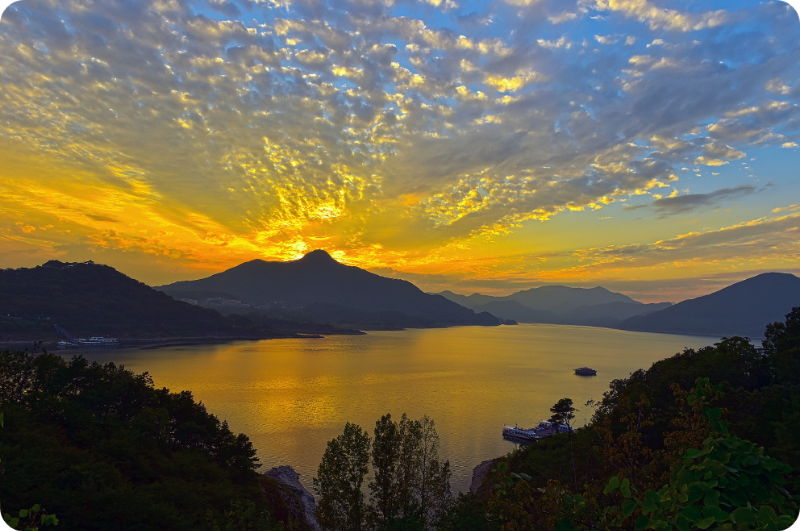 충북 제천 청풍호반 케이블카 전망대 새해 일출 명소/출처: 제천 문화관광