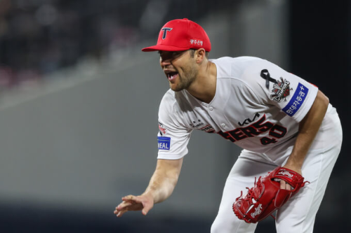 LG 무득점 봉쇄한 로젠버그, 키움의 반등을 이끌다