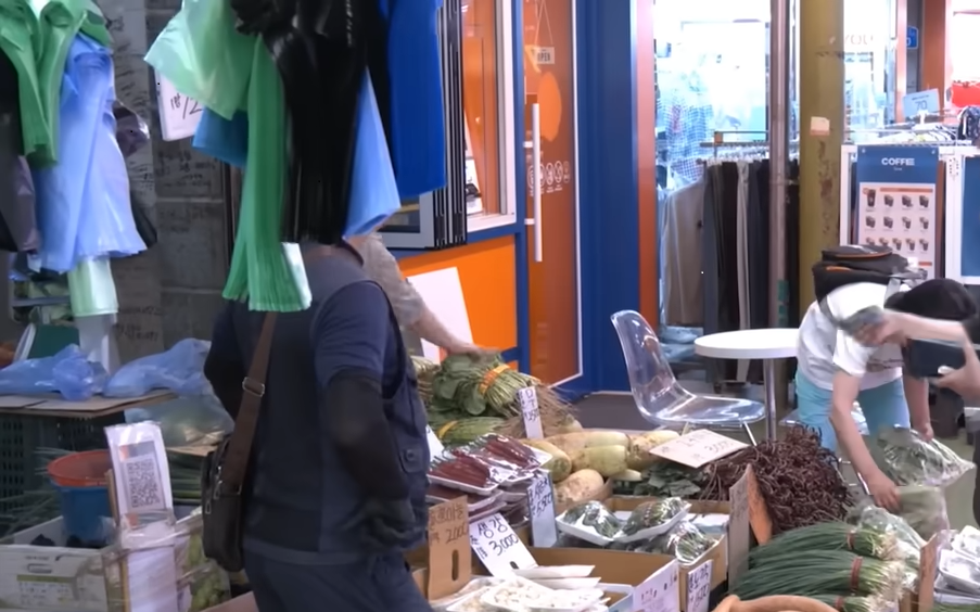 시장 소상공인들