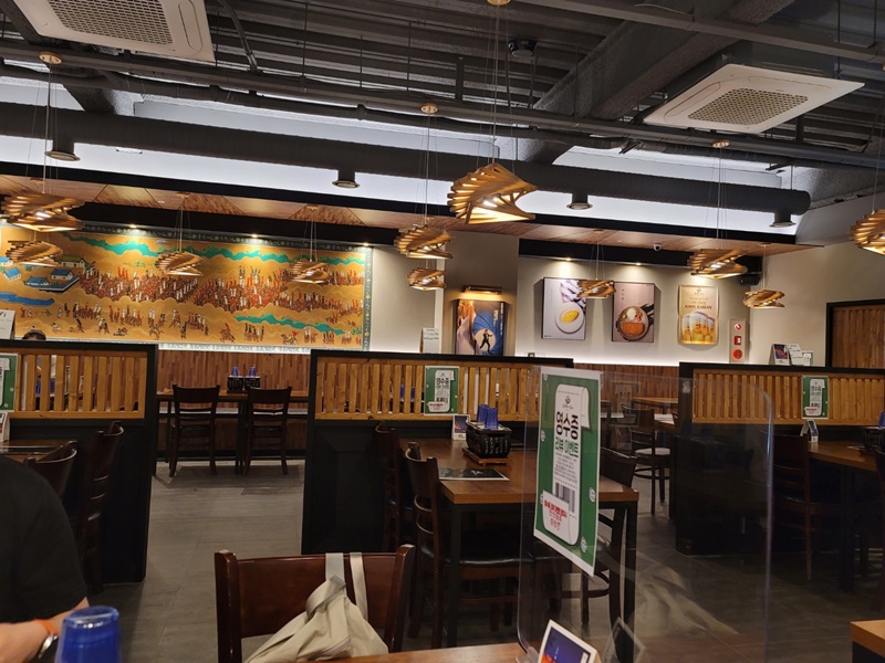 후라토 식당 - 매장 내부