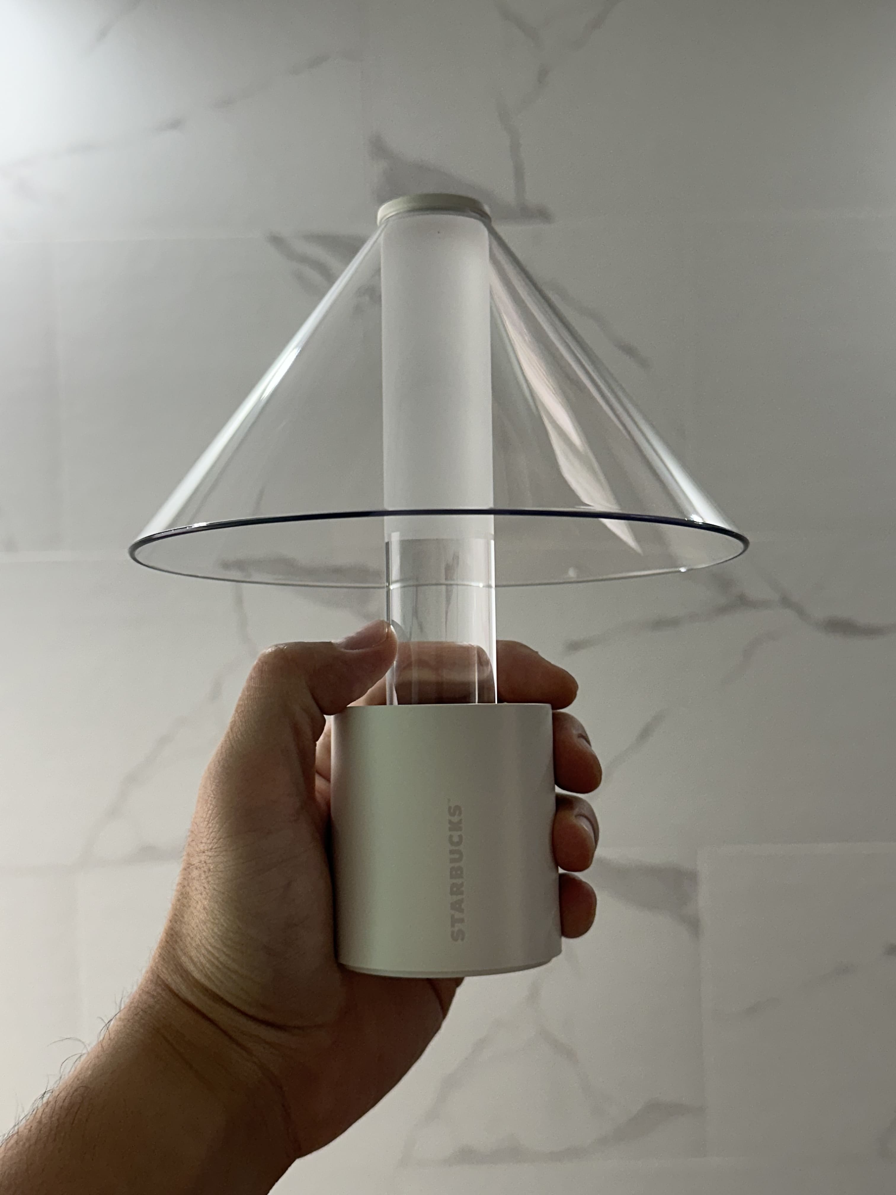 2024-윈터-이프리퀀시-스타벅스-보나키아-화이트-리뷰