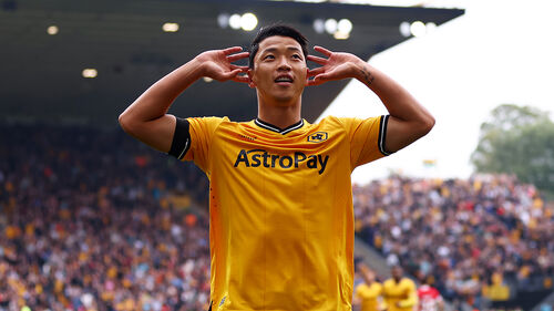 황희찬 세레머니 모습