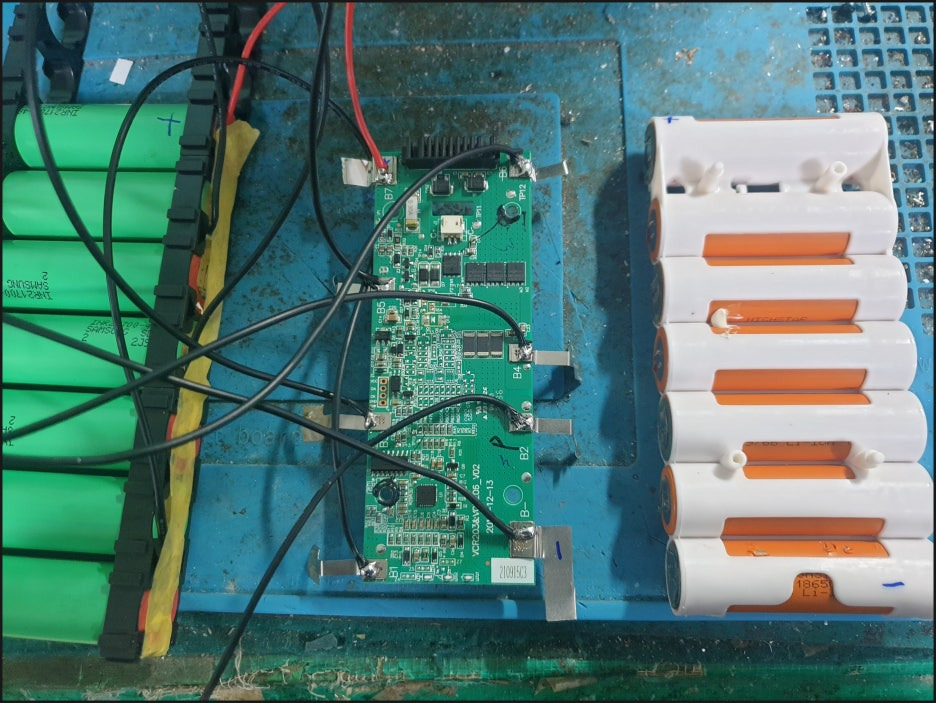 배터리와 회로 분리 전 보조전원 연결