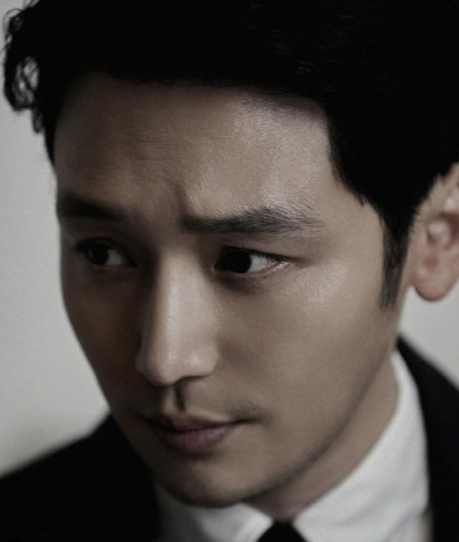 변요한 배우 프로필 드라마 영화 작품활동 열애 결혼 반려견 사진