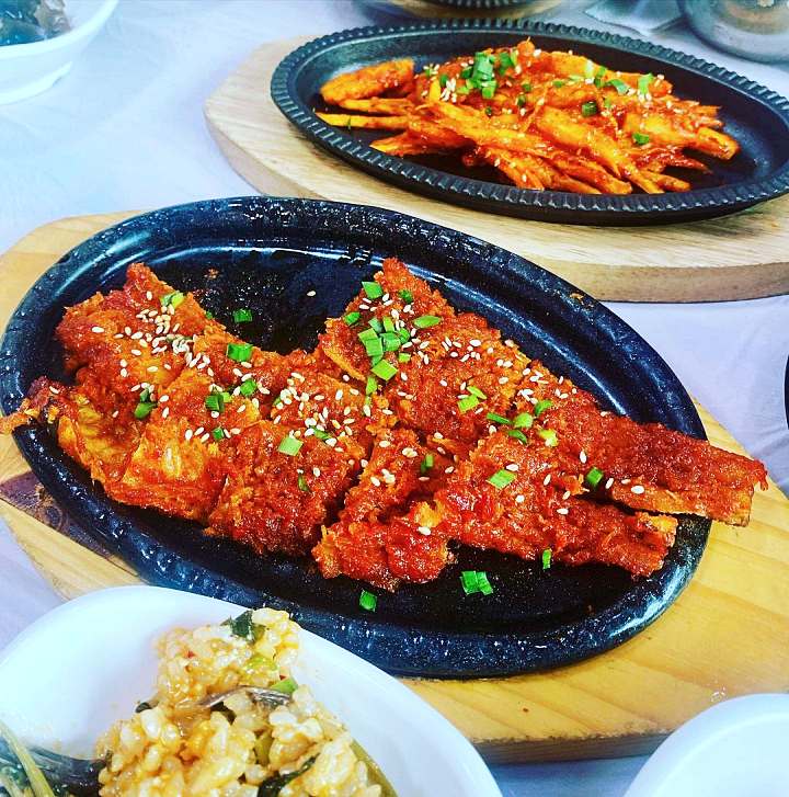 인제 미시령 맛집 추천 생방송투데이 연 매출 3억 강원도의 깊은 맛 황태구이 황태 해장국 황태정식 오늘방송 소문의 맛집