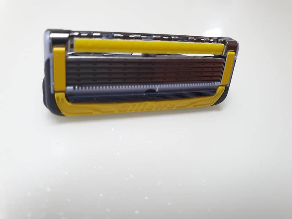 질레트 프로쉴드 옐로우