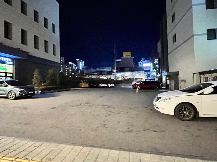 넓은 주차장