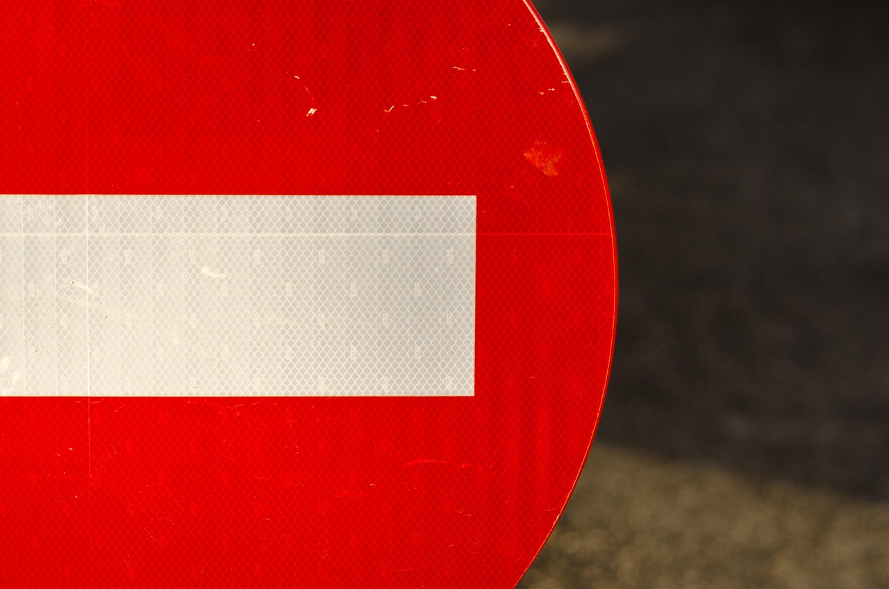 “하지 말아야 할 것”이 문화를 더 선명하게 드러내는 순간