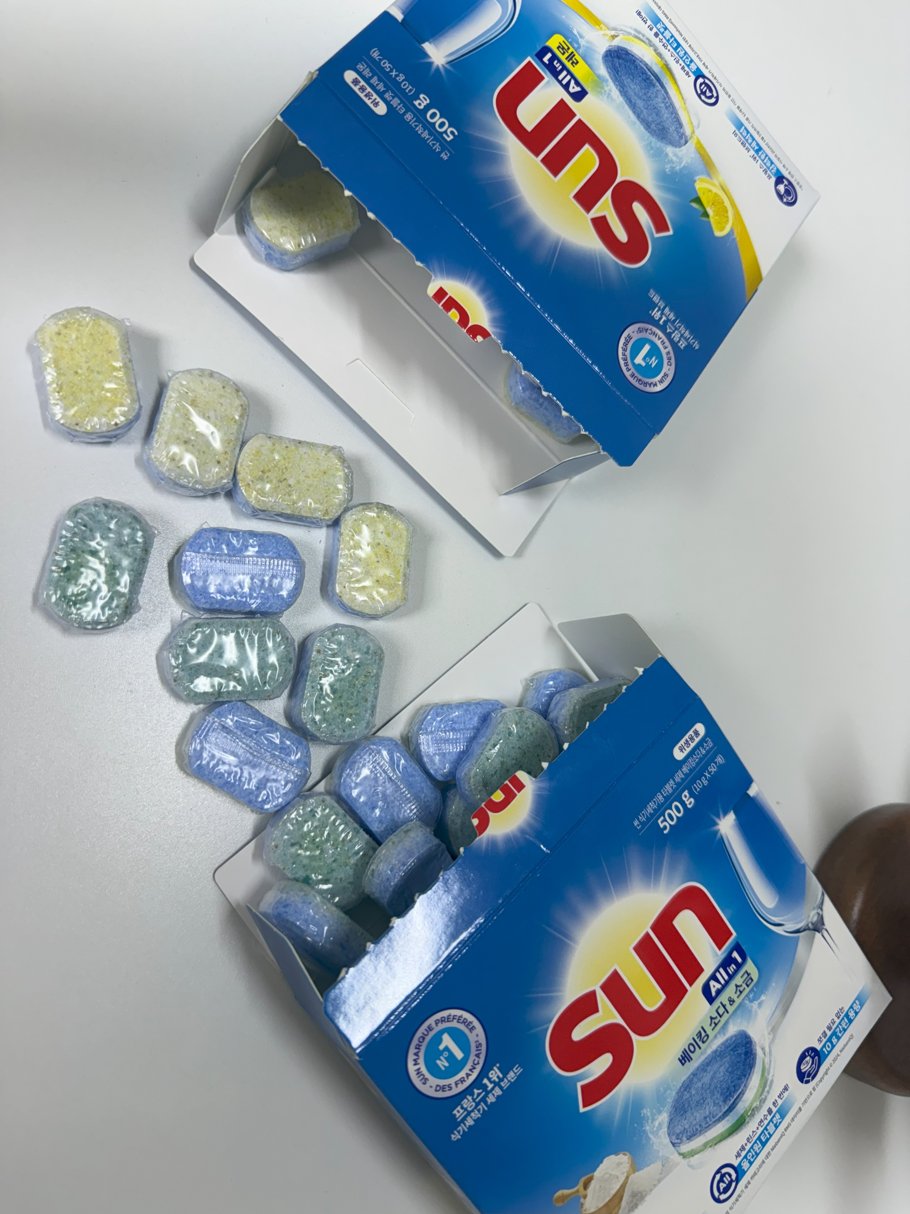 썬 식기세척기세제 제품 박스와 구성품 모습