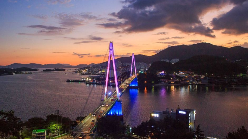 2025년 4월 국내 여행지 추천! 봄꽃과 함께 떠나는 최고의 여행지