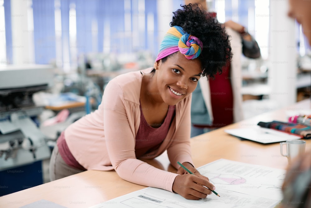 의류 디자인 관련 이미지