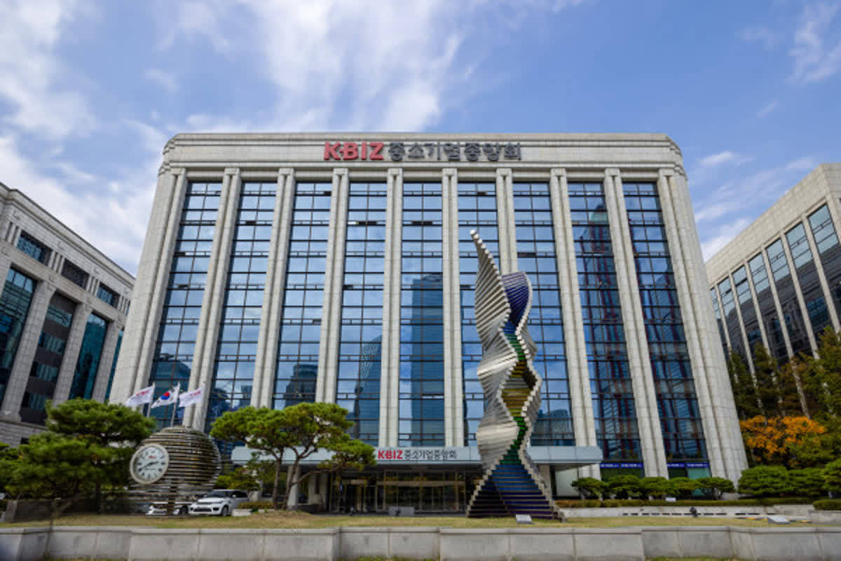 중소기업의 AI 전환을 위한 데이터 수집 및 AI 모델 적용 과정