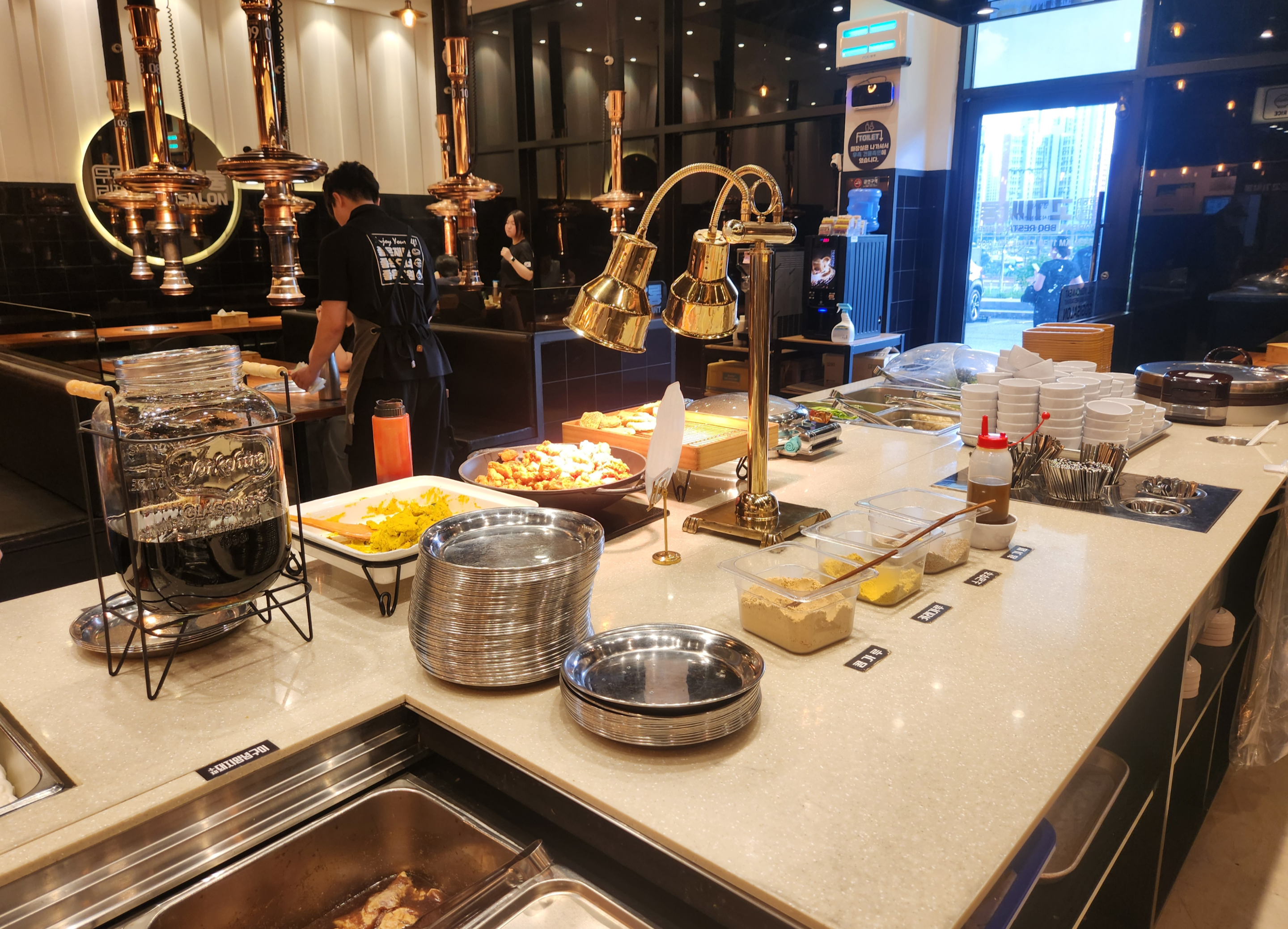 용인 남사읍 숯불구이 무한리필 고기싸롱 셀프바 전경