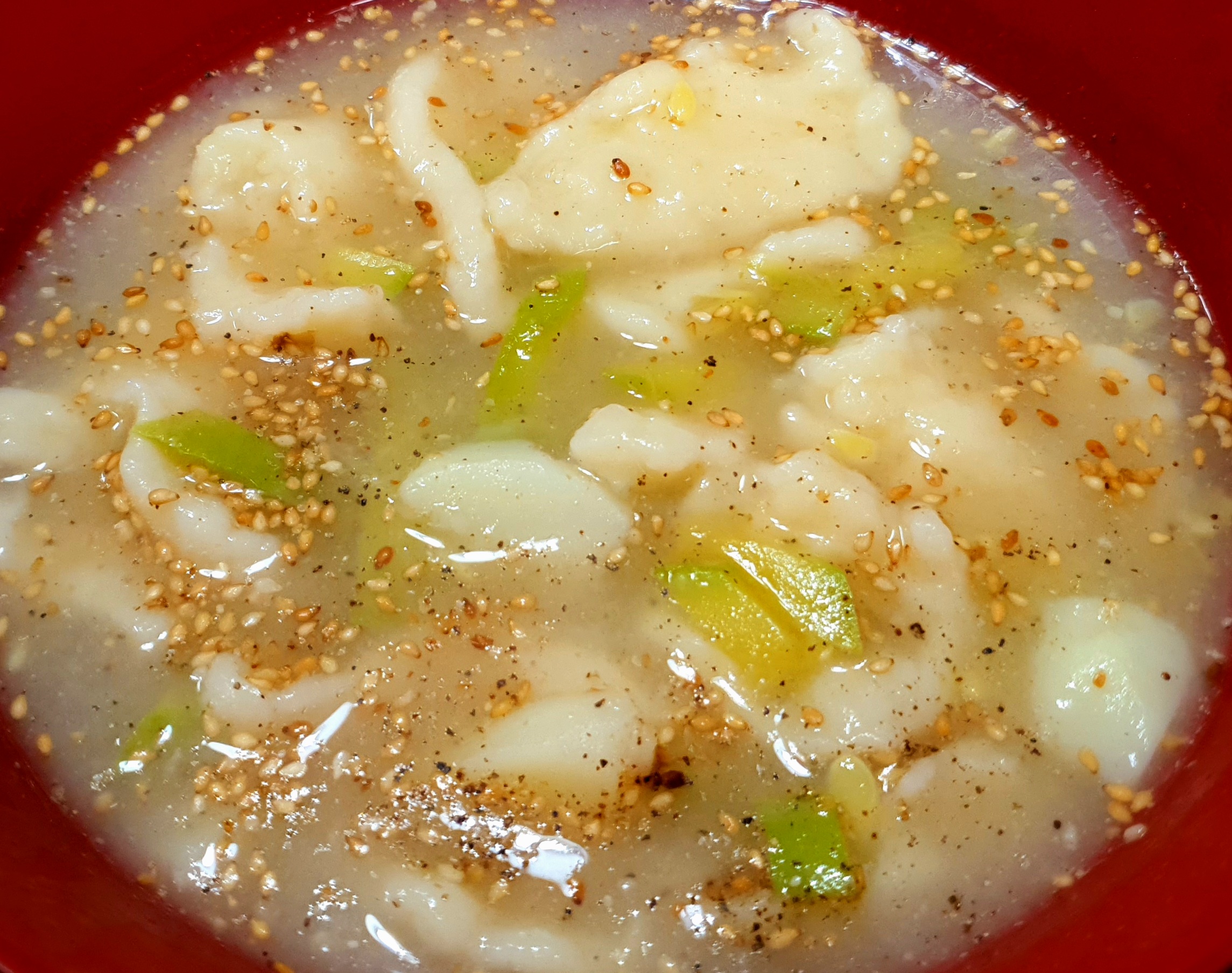 직접-만든-수제비가-맛있어요.