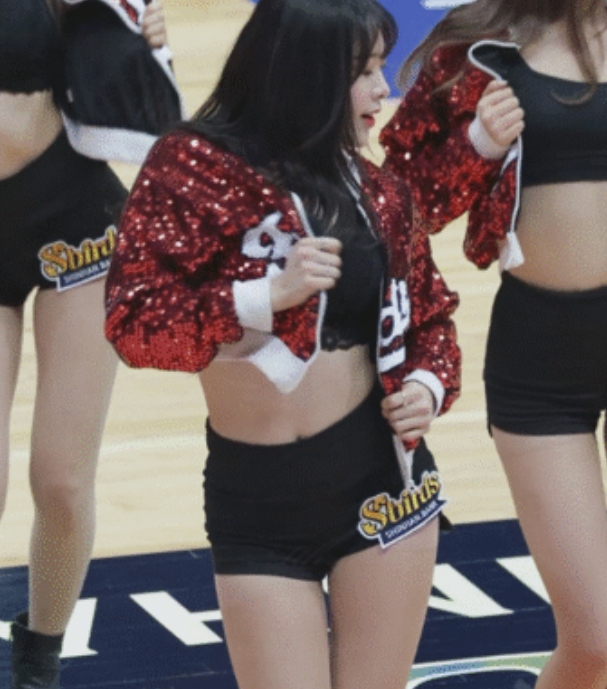 김한나 치어리더 나이 인스타 몸매 브래지어 퍼포먼스 야구 농구 결혼 남편