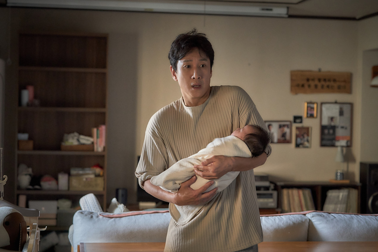 딸아이가 태어났지만, 몽유병 증상은 나아지지 않는다.