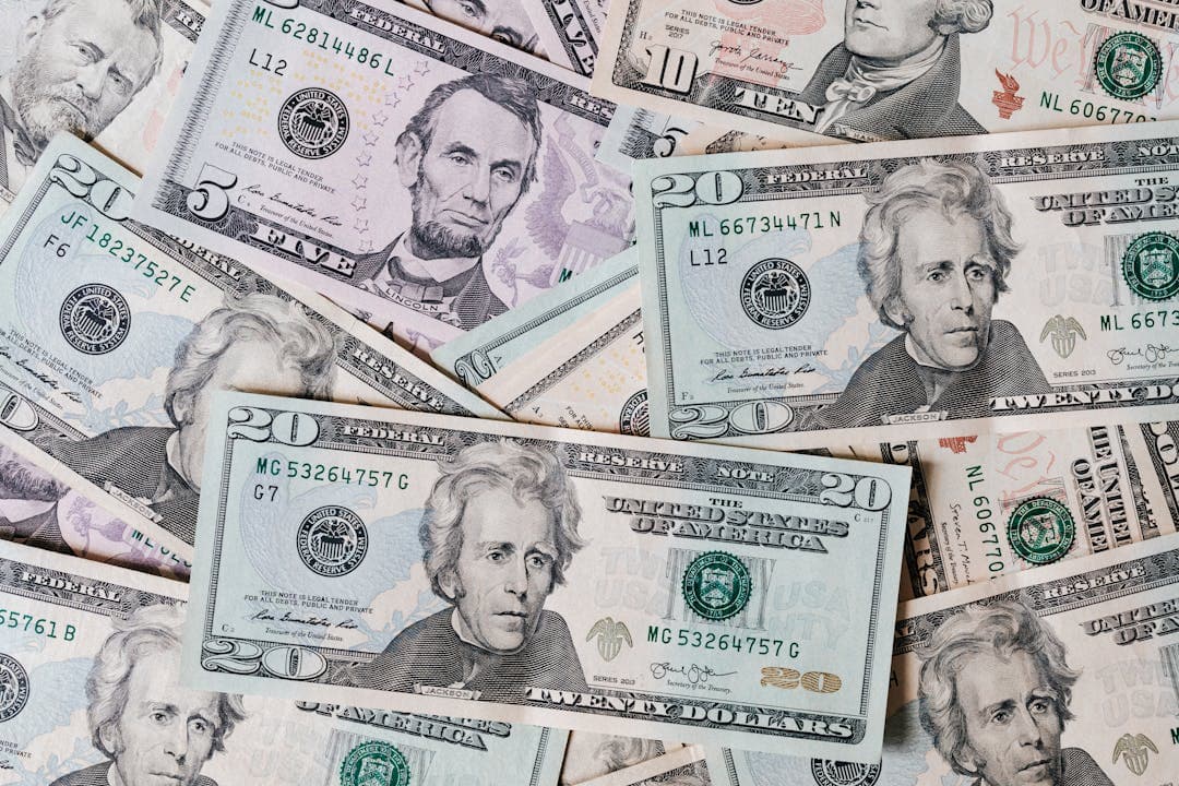 세금 관련된 돈의 이미지2