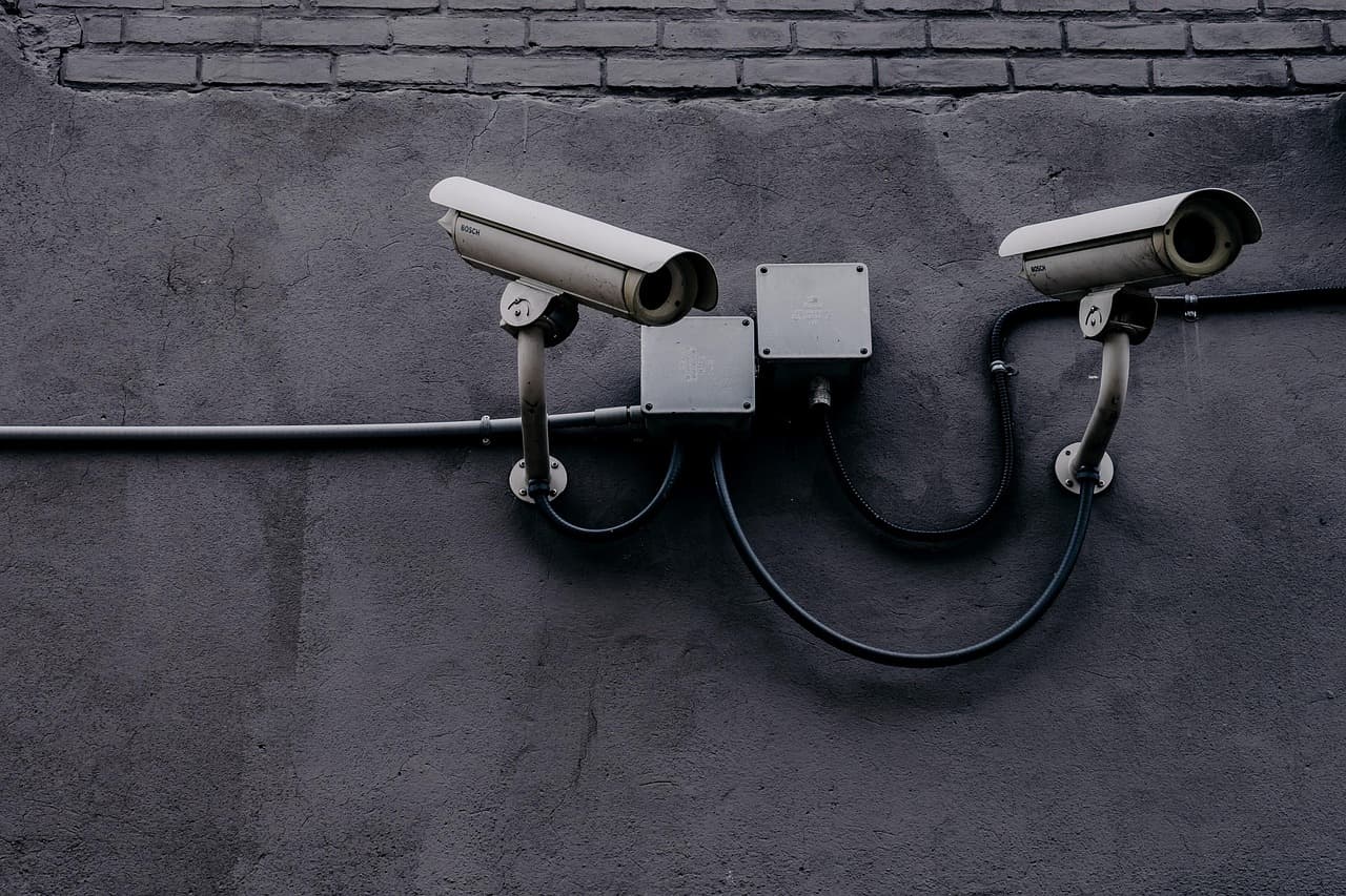고해상도 얼굴 인식이 CCTV 범죄 수사에 미치는 영향