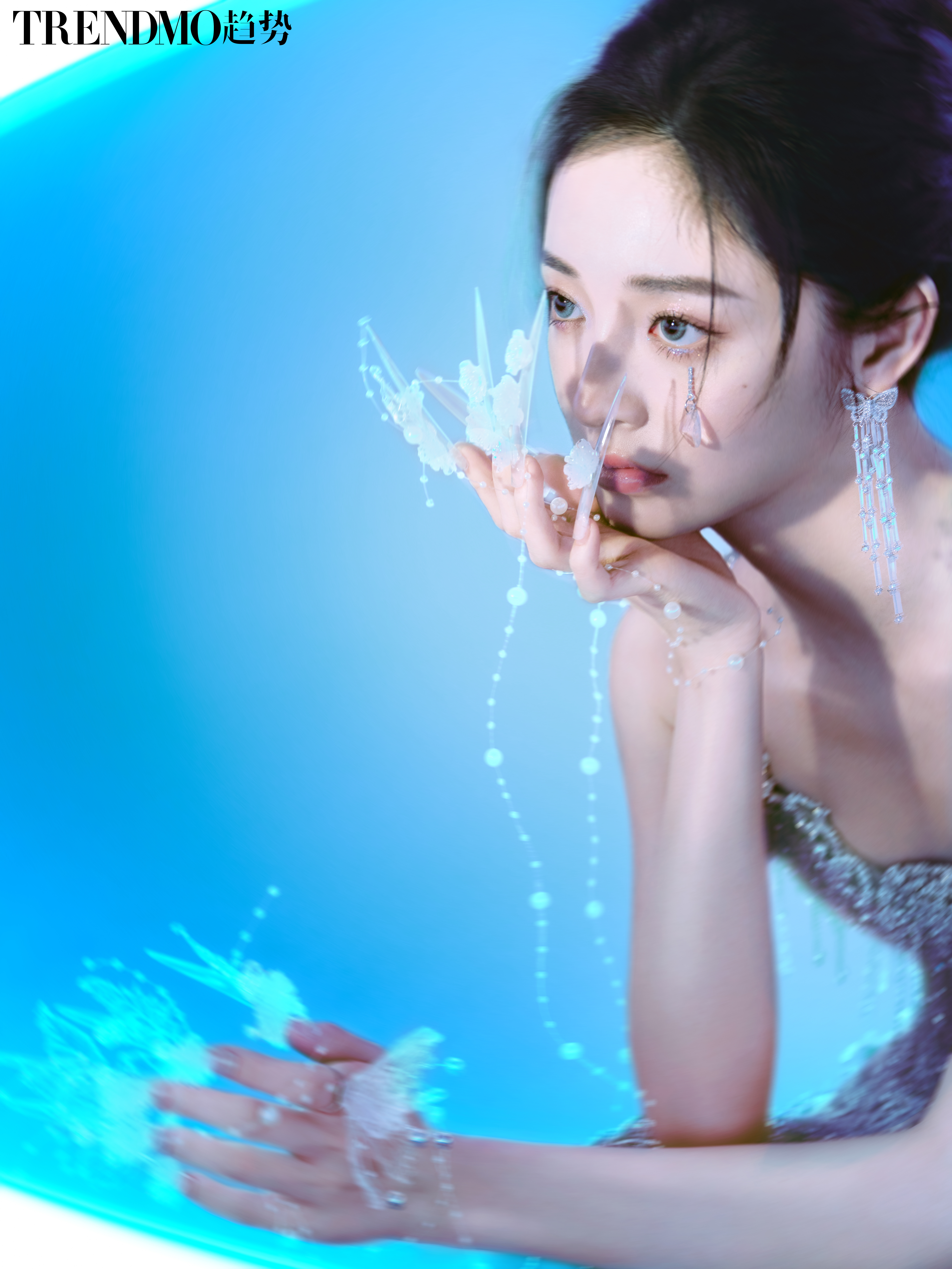 어마어마한 길이의 네일