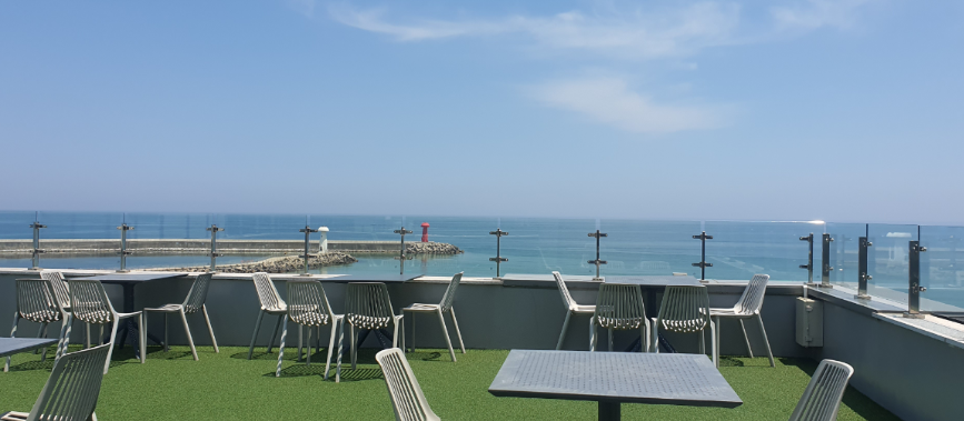 바다뷰 양양까페 P.E.I. coffee