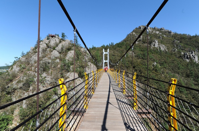 출렁다리의 모습