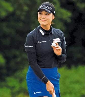 윤이나 프로 골프선수 나이 프로필 총정리: 고향, 학력, 오구 플레이 징계 감경 전말 및 2024년 KLPGA 3관왕에서 2026년 LPGA 메이저 상금 잭팟까지 스탯 분석