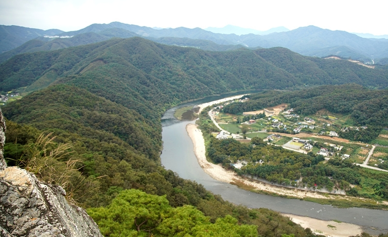 팔봉산