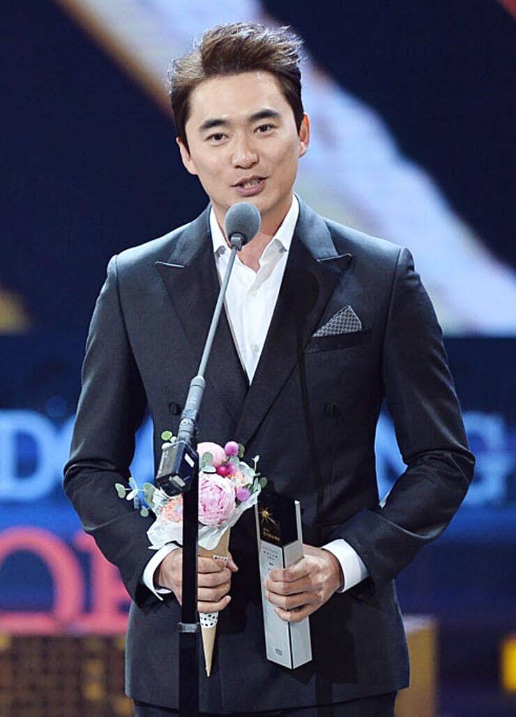 배우-김석훈