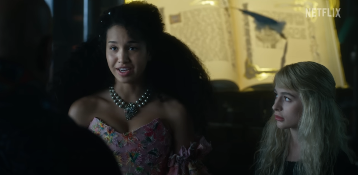 교장에게따지고있는소피와애기