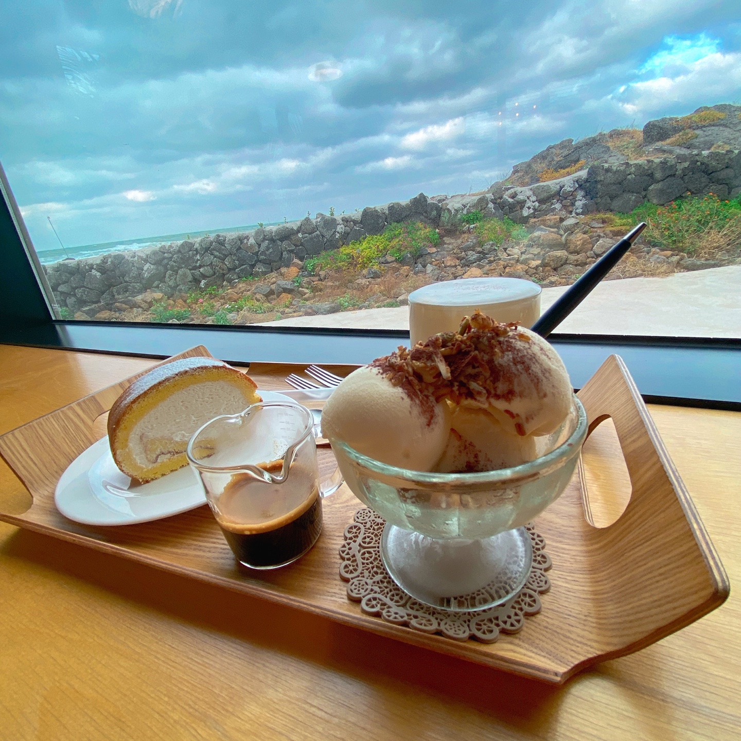 제주 조천방파제 오션뷰 로스터리 베이커리 카페 시소