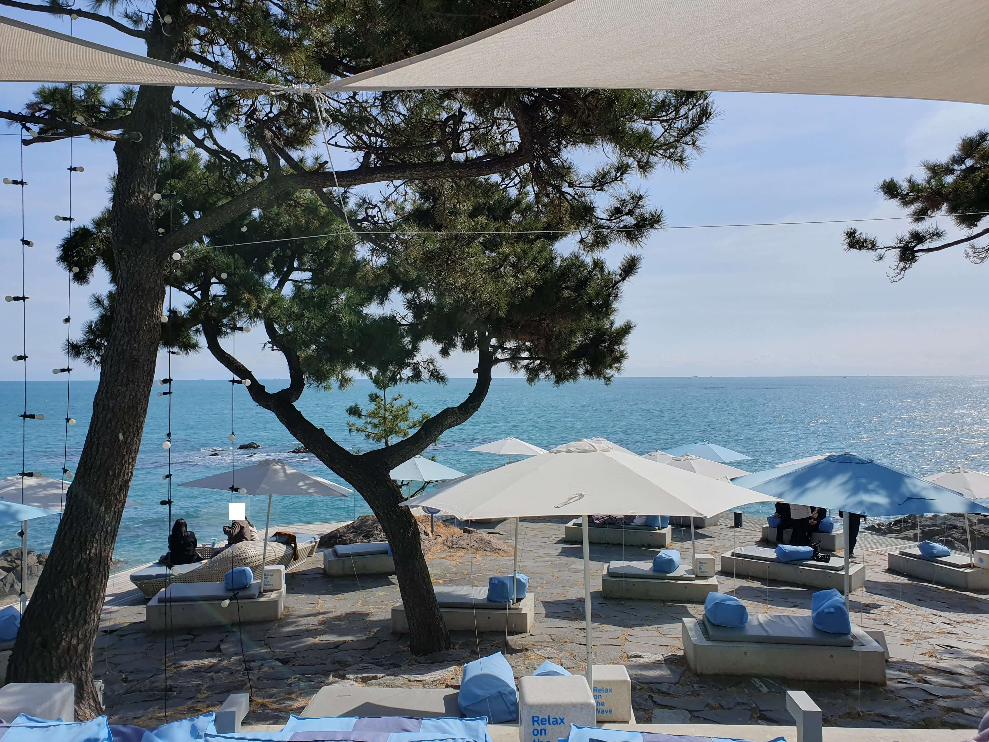 기장 장안읍(일광해수욕장) 까페 웨이브온-1층 야외 풍경