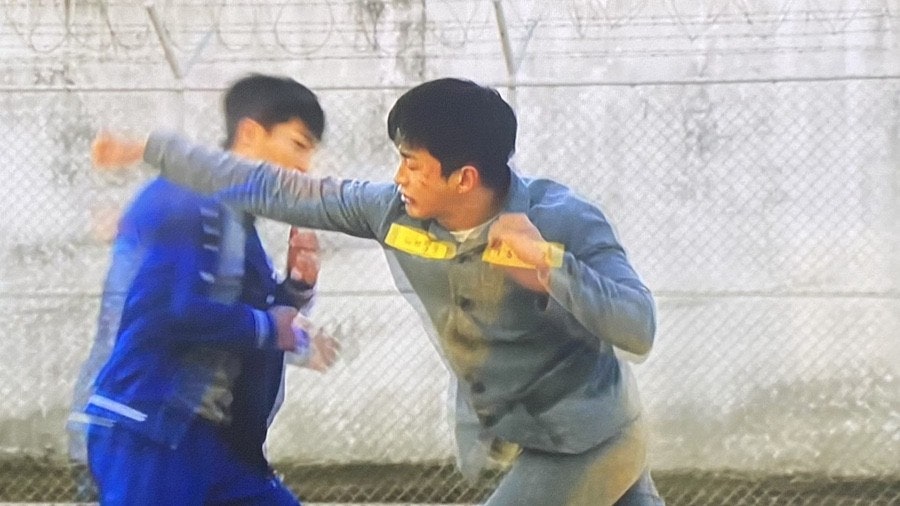 공격 하는 방법을 배우는 모습