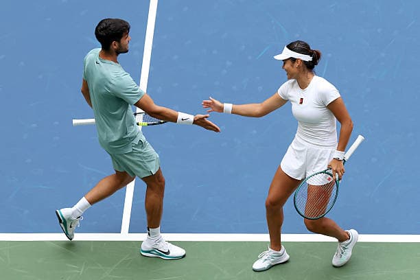 대전 둔산동 실내 테니스 둔산스포츠테니스센터 초보자 가이드 ②테니스 장비 선택법 &ndash; 라켓부터 신발까지, 무엇을 사야 할까?