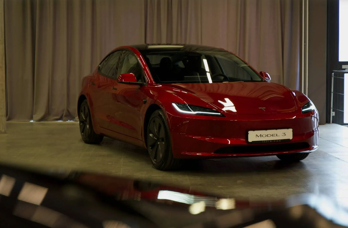 테슬라 모델3 하이랜드