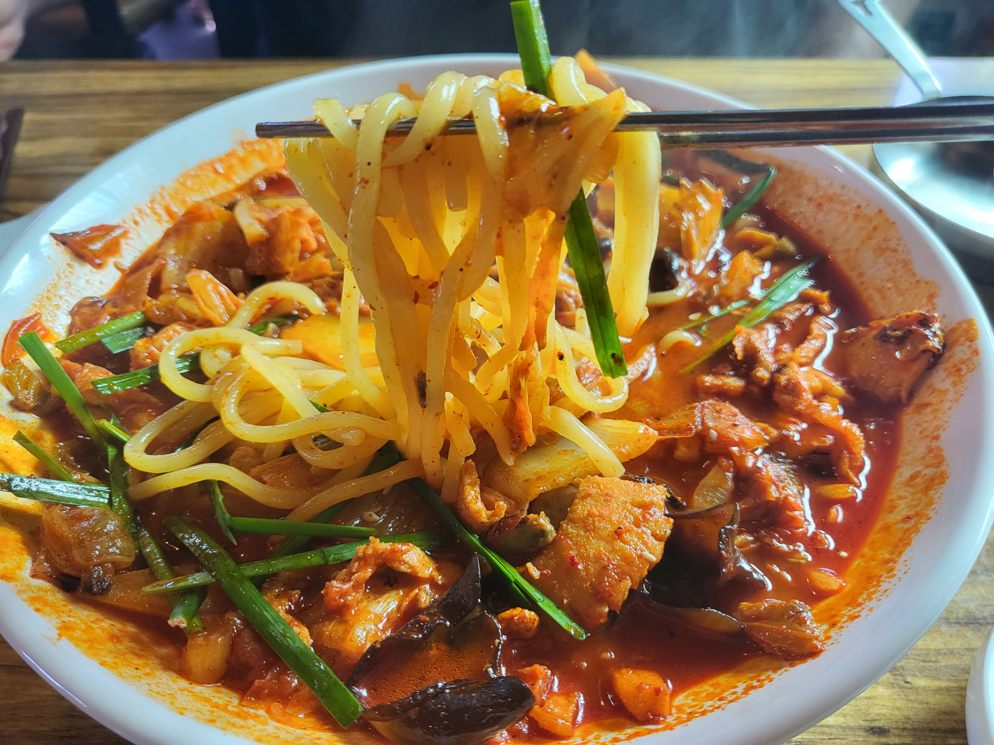 진짬뽕 - 면 클로즈업