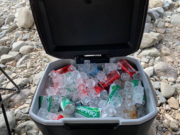 음료로-가득찬-아이스박스