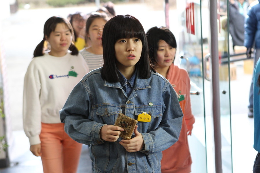 시간을 넘어선 우정, 잃어버린 나, 음악이 되살린 청춘을 그린 영화 '써니'