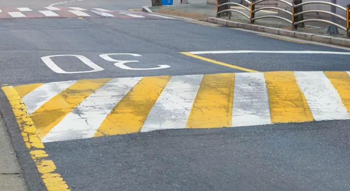 과속방지턱