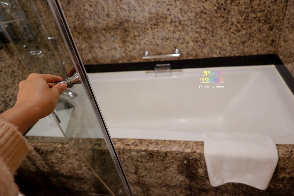 웨스틴 조선 서울 이그제큐티브 킹 룸 솔직후기