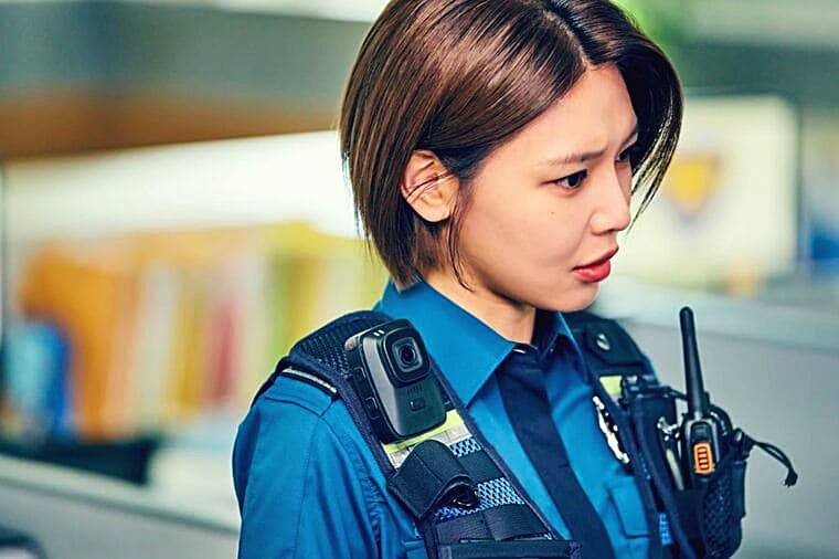 가수-겸-배우-수영