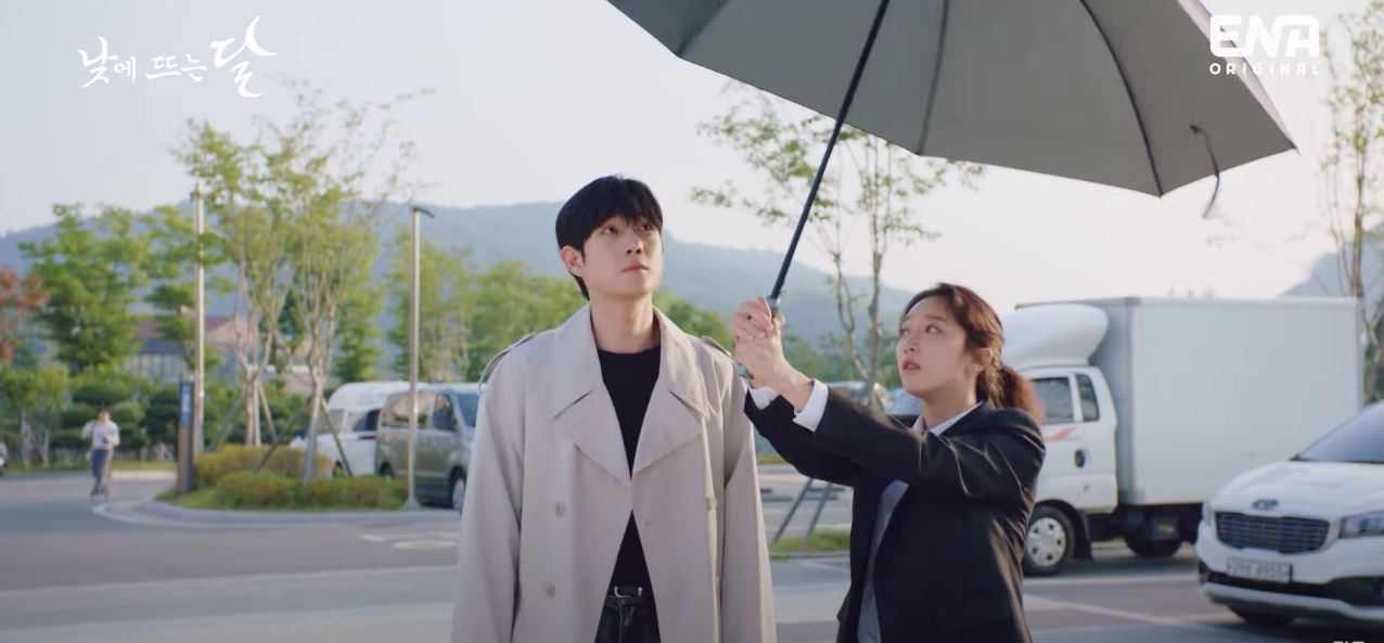 낮에뜨는달_3회