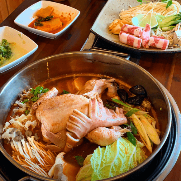 예산 맛집 "삽다리닭칼국수" 음식 사진