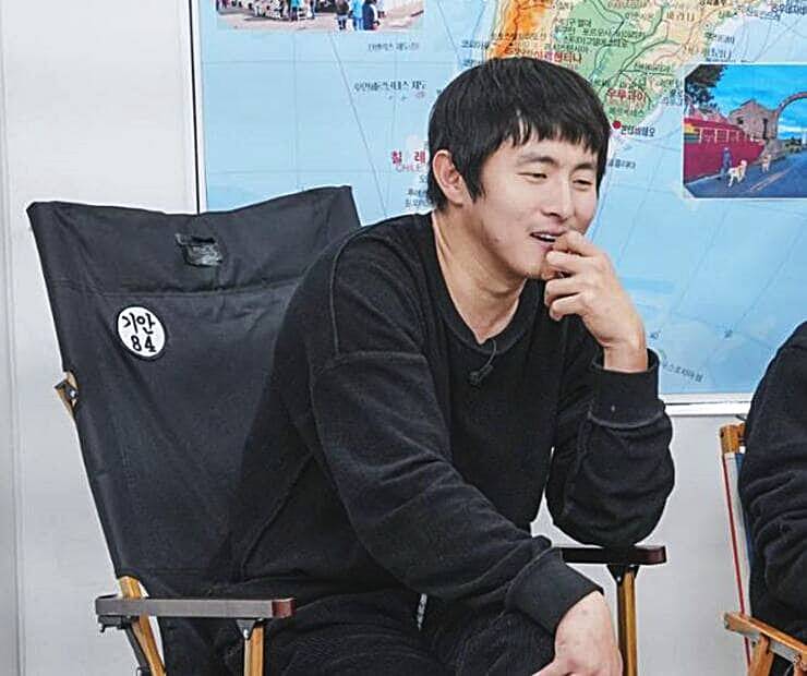 웹툰-작가-겸-방송인-기안84