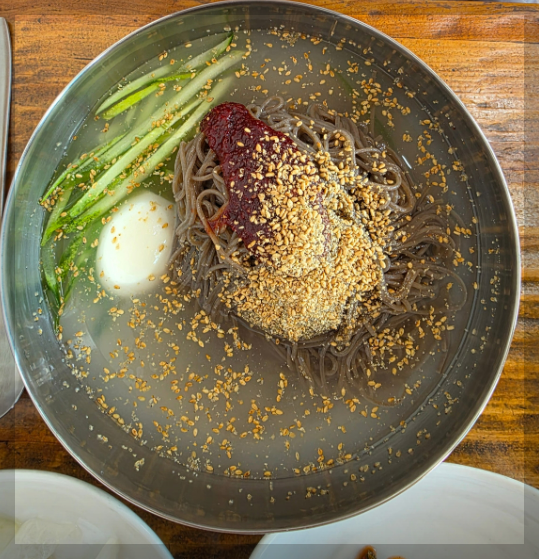 남겨서뭐하게 정선 장칼국수 제육보쌈 