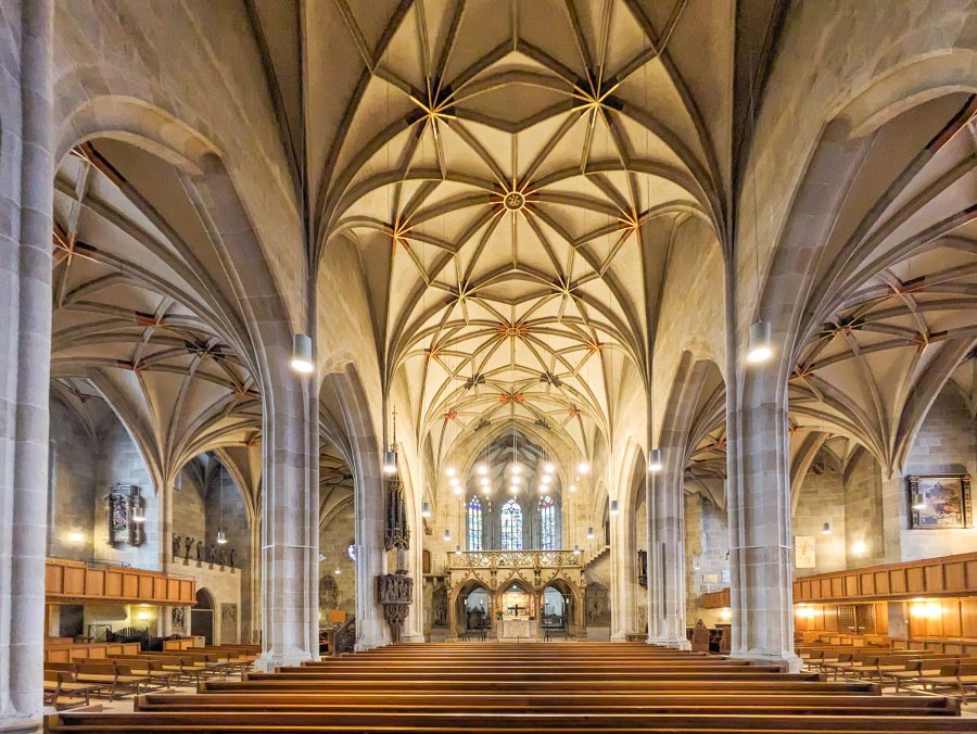 슈티프스키르헤(Stiftskirche, Collegiate Church)