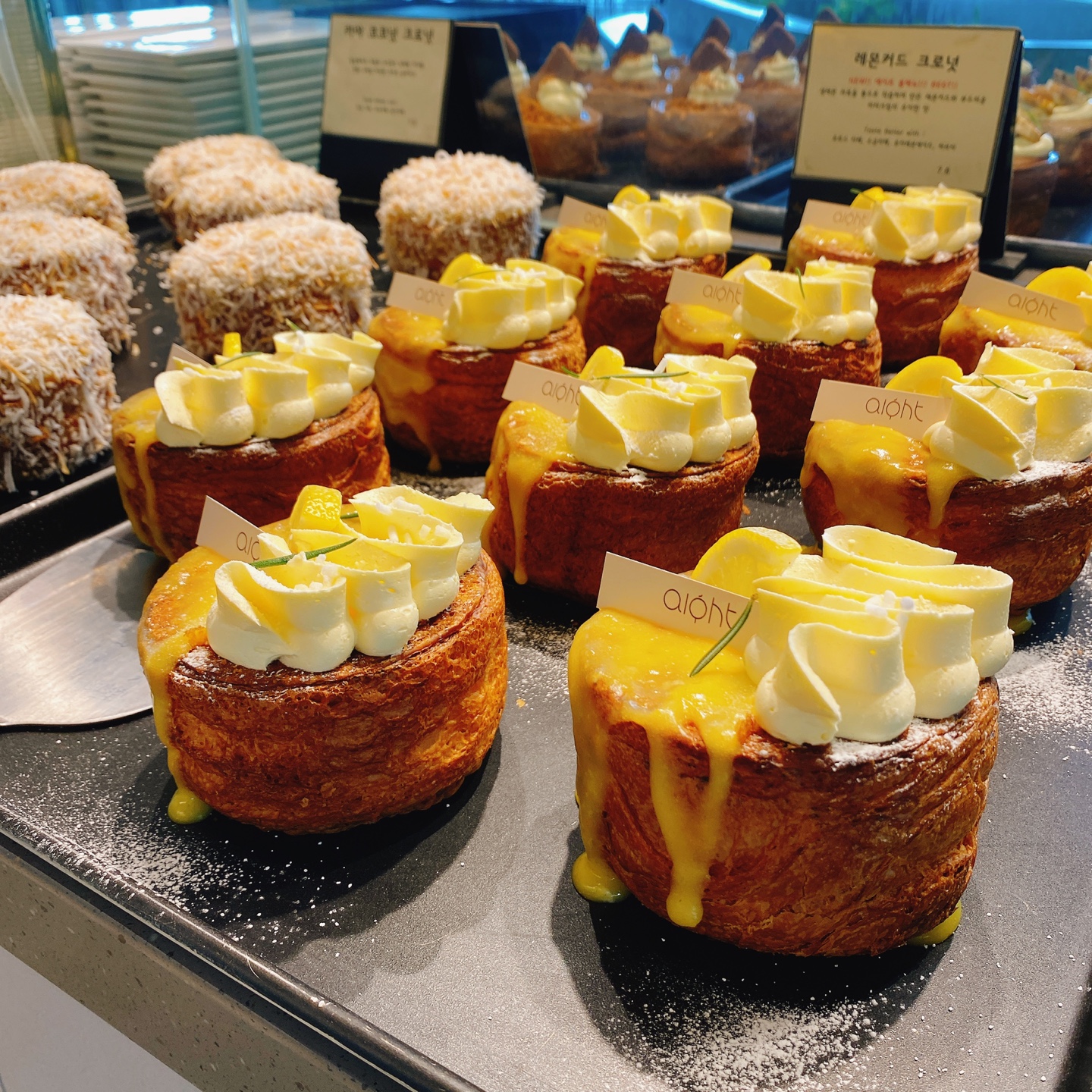 대전 대형베이커리 카페 크로넛 유성공원 에이트 aight